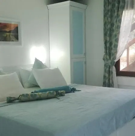 Seaview Apartment *